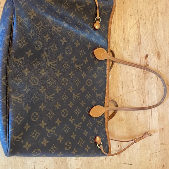 Louis Vuitton Neverfull M - Picture 11 of 14